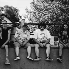Escucha a Second String, mira videos musicales, lee su biografía, consulta las fechas de las gira y más.