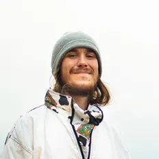 Hör dir Fordaze an, schau dir Musikvideos an, lies die Biografie, finde Tourdaten und mehr!