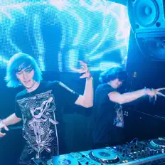 Luister naar Afterlite, bekijk muziekvideo's, lees de bio, bekijk de tourdata, en meer!