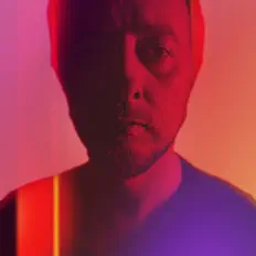 Nevin Douglas dinle, müzik videolarını izle, biyografisini oku, tur tarihlerini ve daha fazlasını gör!