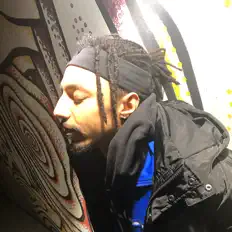 Maximiliano을(를) 듣고, 뮤직 비디오를 보고, 약력을 읽고, 투어 일정 등을 확인하세요!