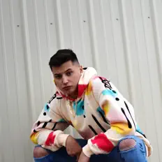 Posłuchaj wykonawcy Truly Vuitton, obejrzyj teledyski, przeczytaj biografię, zobacz daty tras koncertowych i nie tylko!