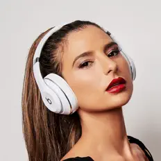 Écoutez DJ Lara Fraser, regardez des vidéoclips, lisez la biographie, consultez les dates de tournée et plus encore !