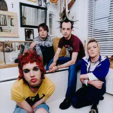 King Adora: песни, клипы, биография, даты выступлений и многое другое.