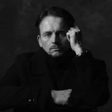 Hör dir James Reid an, schau dir Musikvideos an, lies die Biografie, finde Tourdaten und mehr!