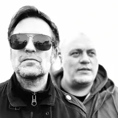 MERGEを聴いたり、ミュージックビデオを鑑賞したり、経歴やツアー日程などを確認したりしましょう！