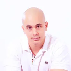 Escucha a DJ C-AIR, mira videos musicales, lee su biografía, consulta las fechas de las gira y más.