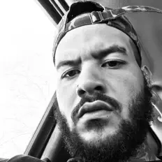 Écoutez Letter, regardez des vidéoclips, lisez la biographie, consultez les dates de tournée et plus encore !