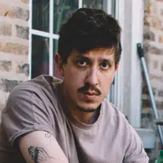 Billy Ghost dinle, müzik videolarını izle, biyografisini oku, tur tarihlerini ve daha fazlasını gör!