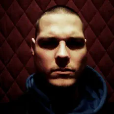 Pauloを聴いたり、ミュージックビデオを鑑賞したり、経歴やツアー日程などを確認したりしましょう！