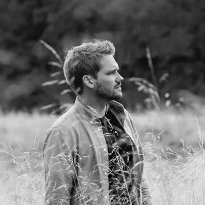 Listen to Axel Frønes, watch music videos, read bio, see tour dates & more!