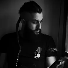 Ascolta Saçkolik Adam, guarda video musicali, leggi la biografia, vedi le date del tour & altro!