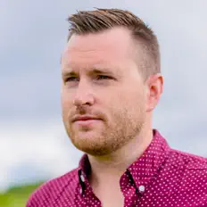 Luister naar Rob Watts, bekijk muziekvideo's, lees de bio, bekijk de tourdata, en meer!