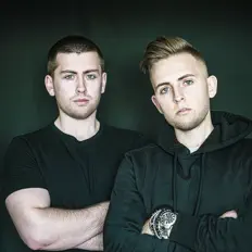 Poslechněte si interpreta Record Club, sledujte hudební videa, přečtěte si životopis, podívejte se na data turné a další informace.