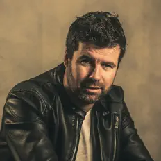 Ouve Sr. Ramírez, vê vídeos de música, lê a biografia, vê as datas da digressão e muito mais!