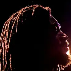 Ascolta Zander Black, guarda video musicali, leggi la biografia, vedi le date del tour & altro!