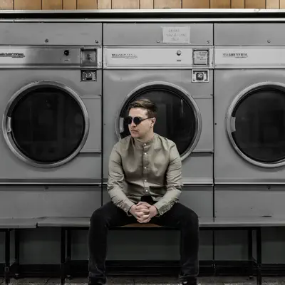 Listen to Kalmer, watch music videos, read bio, see tour dates & more!