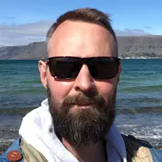 Ouve Skyage, vê vídeos de música, lê a biografia, vê as datas da digressão e muito mais!