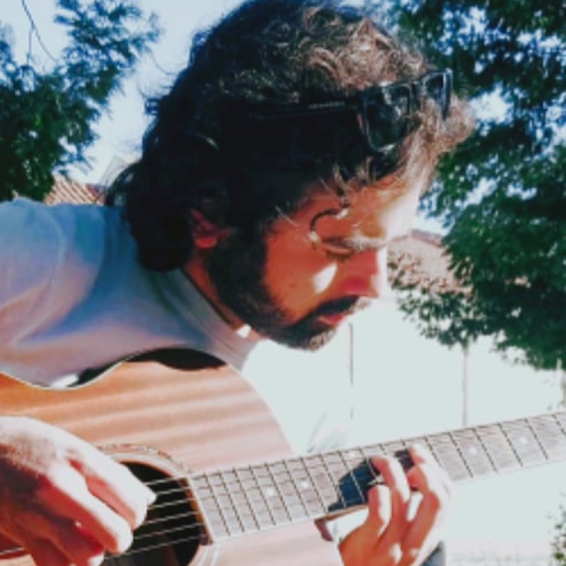 Lewis Greenstrings - Lighthouse Beach Resort