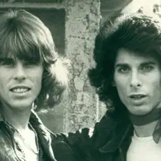 Prehistoric Wolvesを聴いたり、ミュージックビデオを鑑賞したり、経歴やツアー日程などを確認したりしましょう！