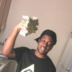 聆聽 Lil Payso、觀看音樂影片、閱讀小傳、查看巡演日期等！