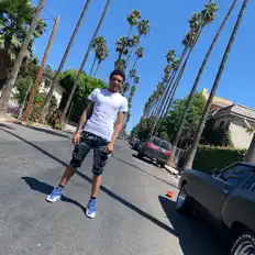 Hör dir Big Gats an, schau dir Musikvideos an, lies die Biografie, finde Tourdaten und mehr!