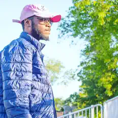 Posłuchaj wykonawcy Mok, obejrzyj teledyski, przeczytaj biografię, zobacz daty tras koncertowych i nie tylko!