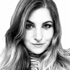 Clarissa dinle, müzik videolarını izle, biyografisini oku, tur tarihlerini ve daha fazlasını gör!