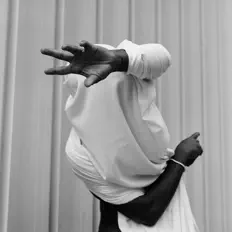 Hör dir Mike Escanor an, schau dir Musikvideos an, lies die Biografie, finde Tourdaten und mehr!