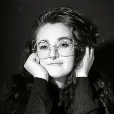 Hör dir Lindsay Rae an, schau dir Musikvideos an, lies die Biografie, finde Tourdaten und mehr!