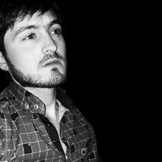 Ouve Simral Qasımoğlu, vê vídeos de música, lê a biografia, vê as datas da digressão e muito mais!