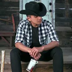 Ouça Brandon Solano, assista a videoclipes, leia a biografia, veja as datas das turnês e mais!