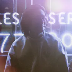 Posłuchaj wykonawcy Drew Rivera, obejrzyj teledyski, przeczytaj biografię, zobacz daty tras koncertowych i nie tylko!