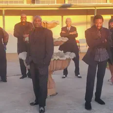 Perry, Thomas을(를) 듣고, 뮤직 비디오를 보고, 약력을 읽고, 투어 일정 등을 확인하세요!