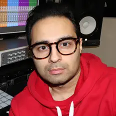 Lakh Beatsを聴いたり、ミュージックビデオを鑑賞したり、経歴やツアー日程などを確認したりしましょう！