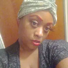 Ouça Carlotta, assista a videoclipes, leia a biografia, veja as datas das turnês e mais!