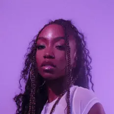 聆聽 syä、觀看音樂影片、閱讀小傳、查看巡演日期等！