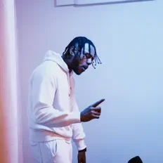 收听 Tax、观看音乐视频、阅读小传、查看巡演日期等 ！