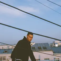 KORVI을(를) 듣고, 뮤직 비디오를 보고, 약력을 읽고, 투어 일정 등을 확인하세요!