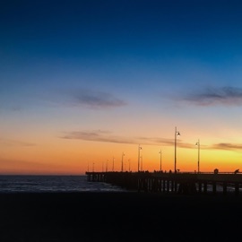 Venice Beach Rising (feat. GUIDES) Thclutch