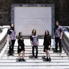 Ascolta Rais, guarda video musicali, leggi la biografia, vedi le date del tour & altro!