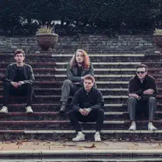 The Strangers Clubを聴いたり、ミュージックビデオを鑑賞したり、経歴やツアー日程などを確認したりしましょう!