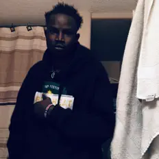 Atorry Badmindを聴いたり、ミュージックビデオを鑑賞したり、経歴やツアー日程などを確認したりしましょう！