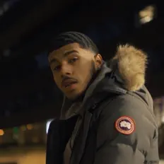 聆聽 Keon Jay、觀看音樂影片、閱讀小傳、查看巡演日期等！