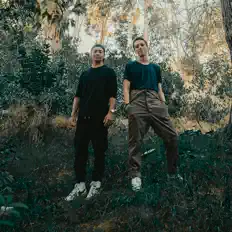 Hör dir BXW an, schau dir Musikvideos an, lies die Biografie, finde Tourdaten und mehr!