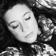 Tiff Laceyを聴いたり、ミュージックビデオを鑑賞したり、経歴やツアー日程などを確認したりしましょう！