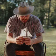 Thomas Toole: песни, клипы, биография, даты выступлений и многое другое.