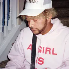 S.A Reignを聴いたり、ミュージックビデオを鑑賞したり、経歴やツアー日程などを確認したりしましょう！