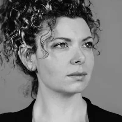 Listen to Steph Richards, watch music videos, read bio, see tour dates & more!