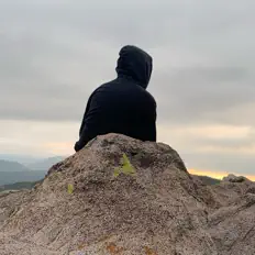 Escucha a Vini, mira videos musicales, lee su biografía, consulta las fechas de las gira y más.